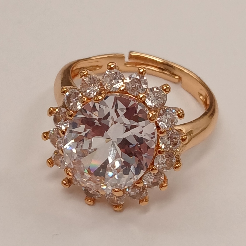 Nwot 18k Gold Plated Starburst Adjustable Valentines Ring OSFM By Pretty Bird